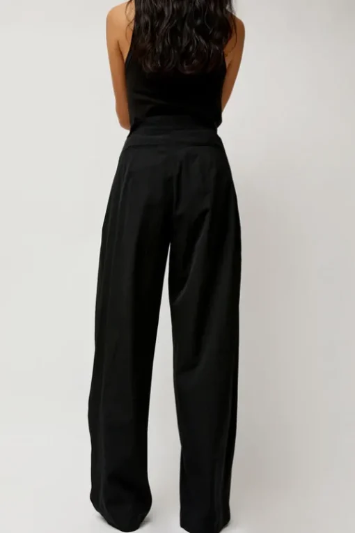 Adjustable Pants in Black