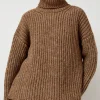 Alpaca Rib Turtleneck in Brown