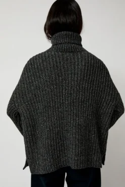 Alpaca Rib Turtleneck in Charcoal