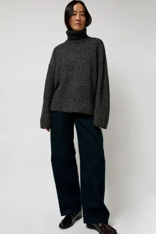 Alpaca Rib Turtleneck in Charcoal