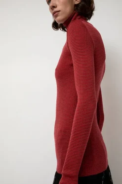 Alpha Rollneck in Paradise Red Fine Stripes