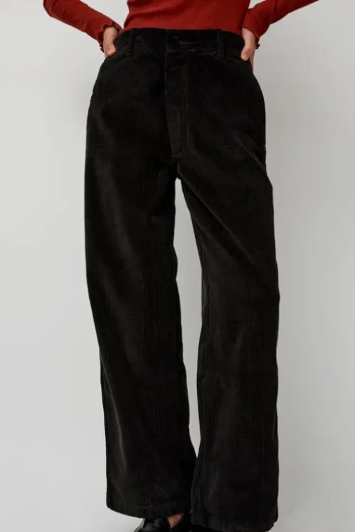 Altru Pants in Black Corduroy