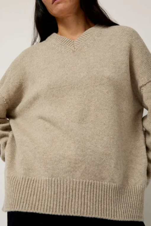 Balla Slouch V Neck Sweater in Beige