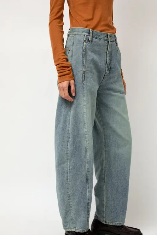 Barrel Denim Pants in Light Blue