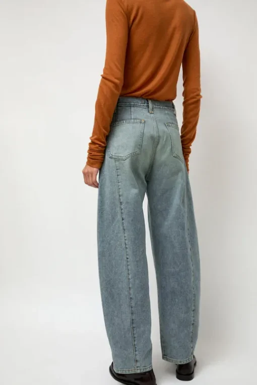 Barrel Denim Pants in Light Blue