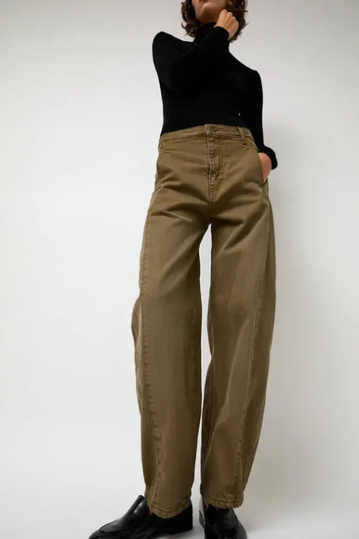 Barrel Denim Pants in Mocha