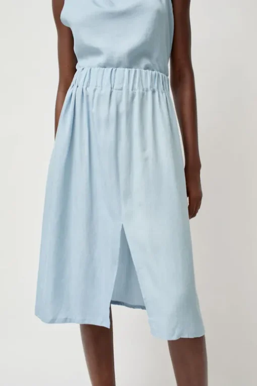 Basic Skirt in Light Blue Tencel