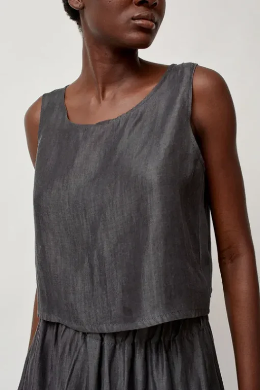 Basic Tank in Black Tencel