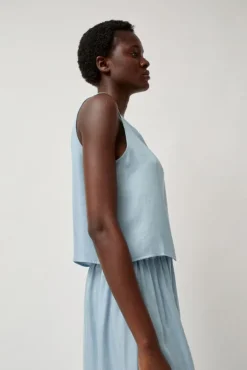 Basic Tank in Light Blue Tencel