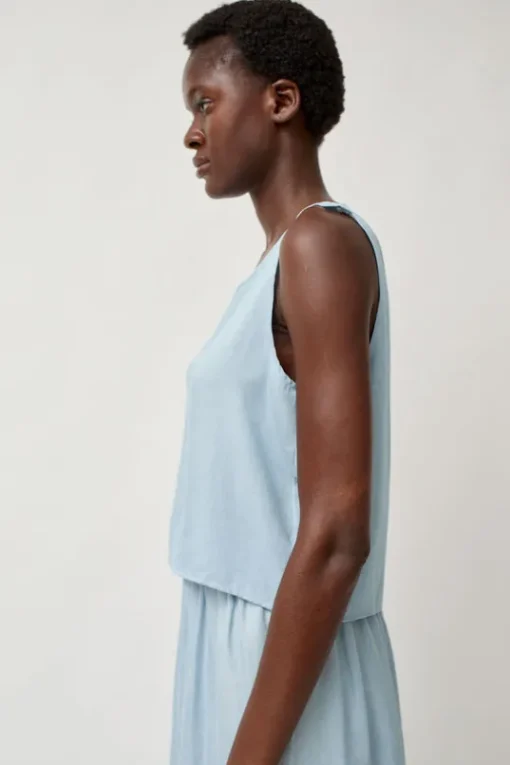 Basic Tank in Light Blue Tencel