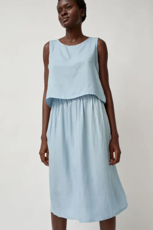 Basic Tank in Light Blue Tencel