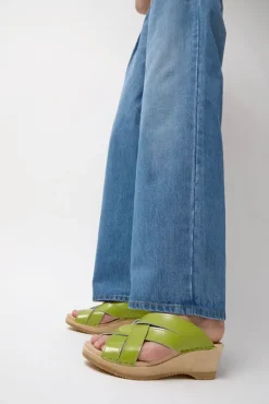 Basket Clog on Mid Wedge in Apple Patent
