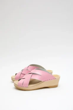 Basket Clog on Mid Wedge in Pink Patent