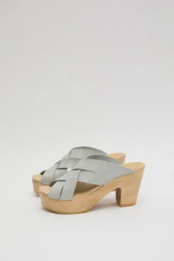 Basket Clog on Platform in Dove Patent