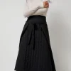 Bind Skirt in Black