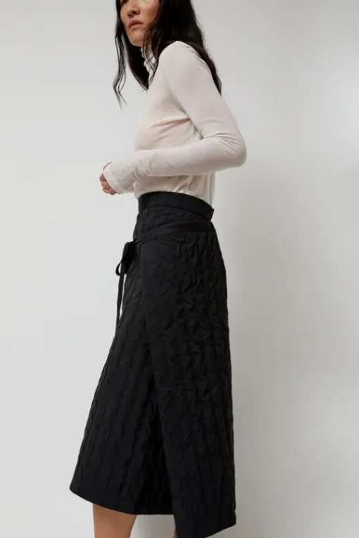 Bind Skirt in Black