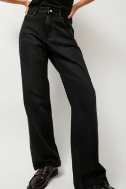 Bonnie Jean in Bassano Black