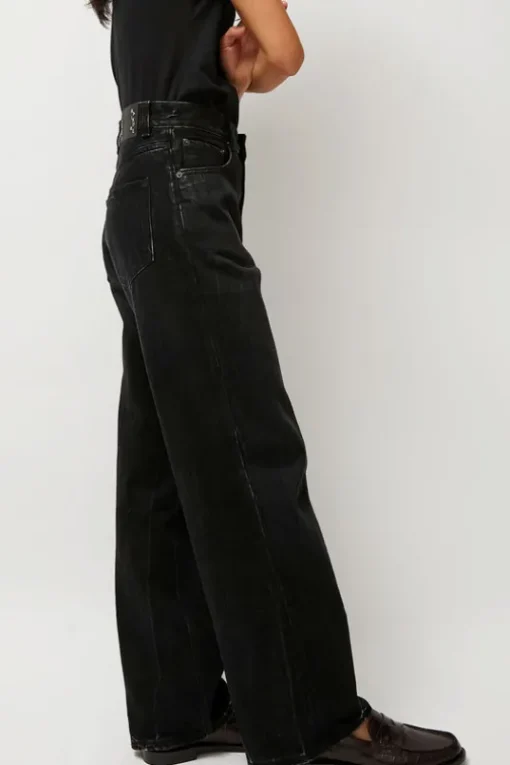 Bonnie Jean in Bassano Black