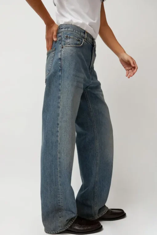 Bonnie Jean in Oil Blue