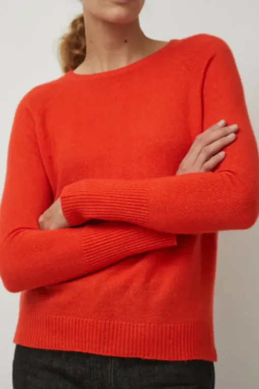 Brighton Pullover in Coral