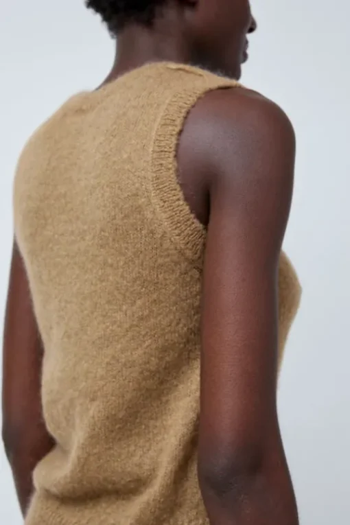 Carol U-Neck Vest in Khaki