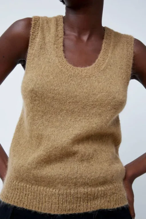 Carol U-Neck Vest in Khaki