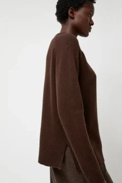 Cashmere Blend Crewneck Knit in Brown