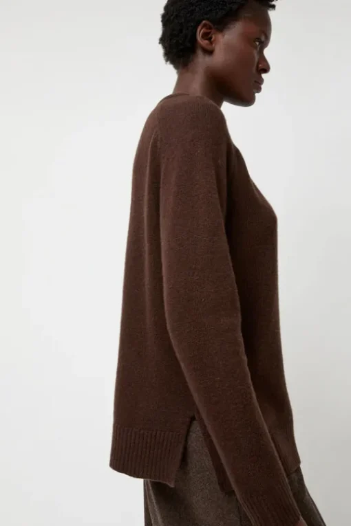 Cashmere Blend Crewneck Knit in Brown