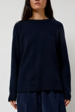 Cashmere Blend Crewneck Knit in Navy