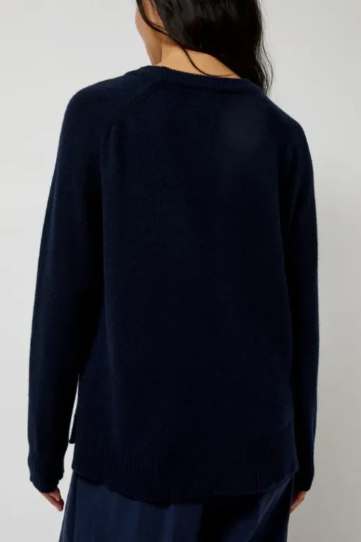 Cashmere Blend Crewneck Knit in Navy