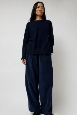 Cashmere Blend Crewneck Knit in Navy