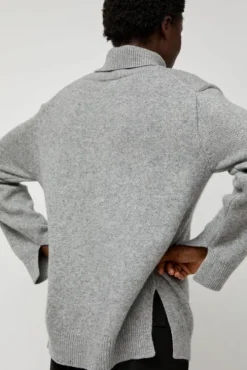 Cashmere Blend High Neck Knit in Gray