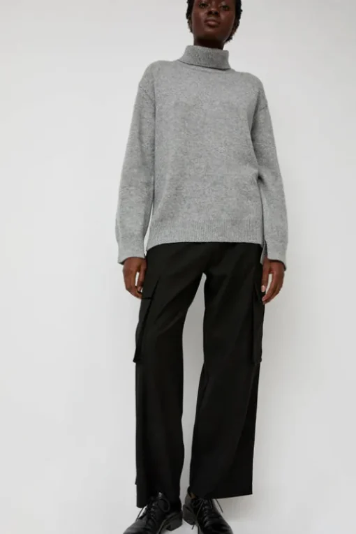 Cashmere Blend High Neck Knit in Gray