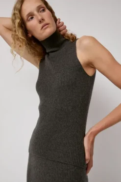 Cashmere Mock Collar Rib Top in Olive Melange