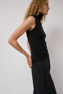 Cashmere Mock Collar Rib Top in Black Melange