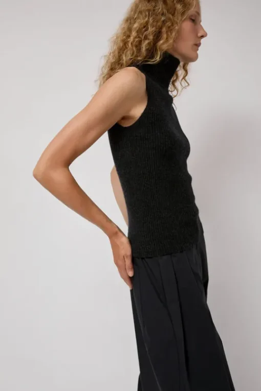Cashmere Mock Collar Rib Top in Black Melange