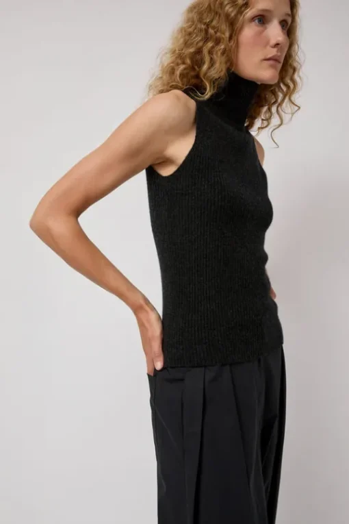 Cashmere Mock Collar Rib Top in Black Melange