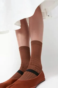 Cjalce Viscose Tabi Socks in Camel