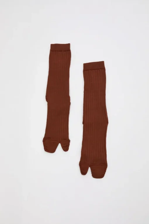 Cjalce Viscose Tabi Socks in Camel