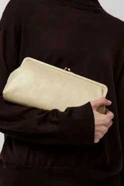 Classic Clutch in Pistachio
