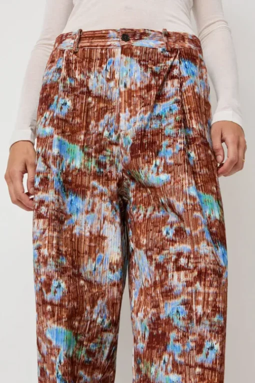 Claus Pants in Brown Hay Field