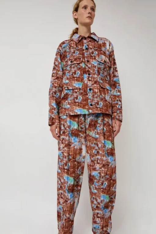 Claus Pants in Brown Hay Field