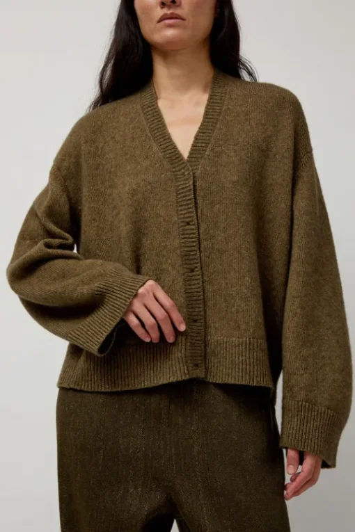 Climbing Flax Cardigan in Olive
