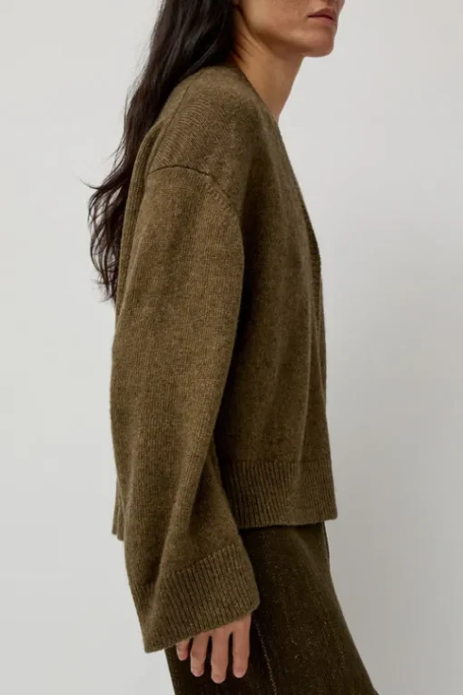 Climbing Flax Cardigan in Olive