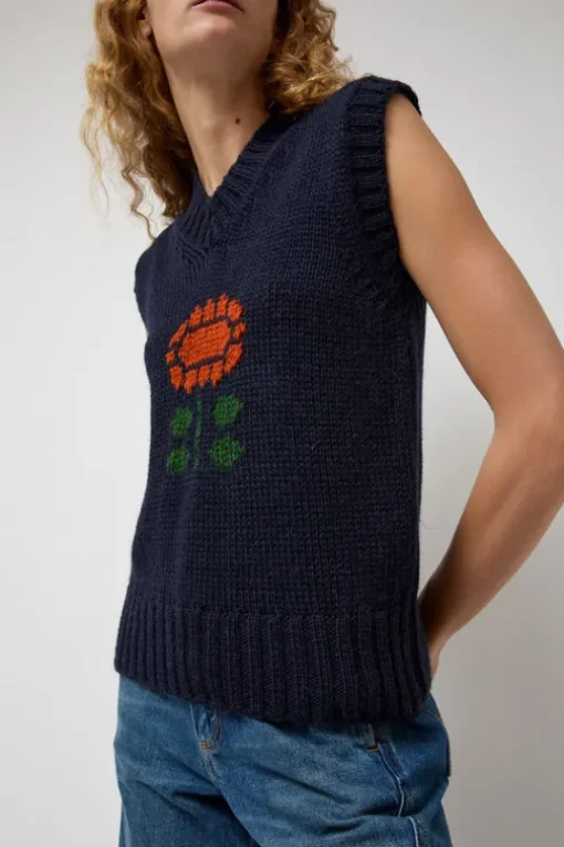 Close to the Flower Vest in Navy