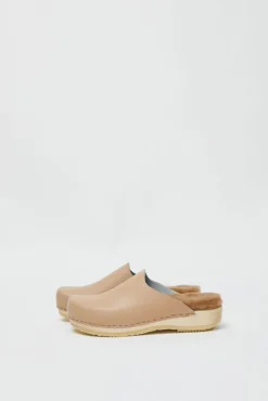 Contour Clog with Shearling on Flat Base in Camel