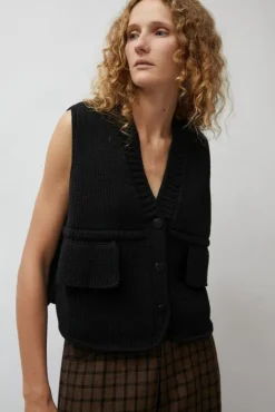 Cotton Pocket Waistcoat in Black