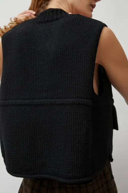 Cotton Pocket Waistcoat in Black
