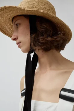 Duke Alessio Hat in Natural with Black