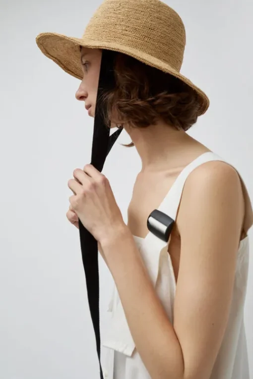 Duke Alessio Hat in Natural with Black
